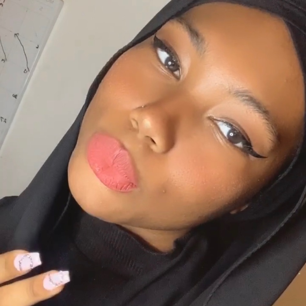 Meet your Posher, Hafsah